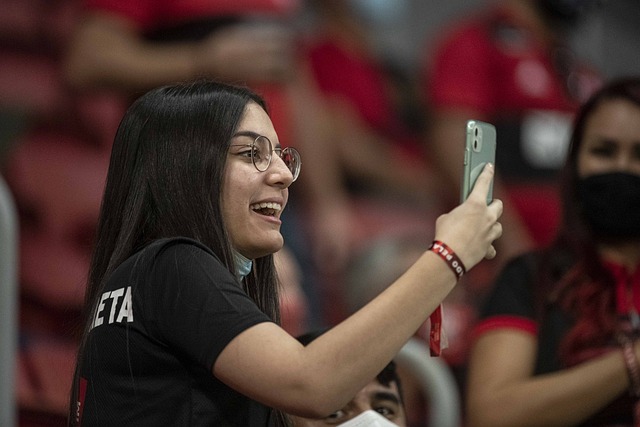 惊讶地发现 惊讶地发现